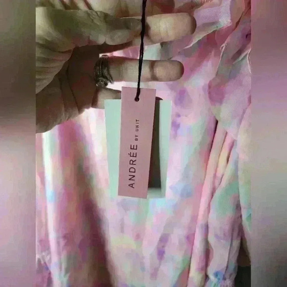 NWT Andre by Unit pastel tye-dyed off the shoulder lined dress in size Large. - Picture 4 of 9